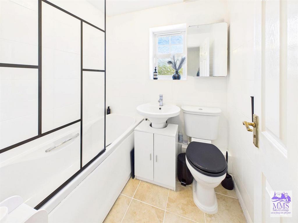 CAM04098 G0-PR0070-STILL021.jpg