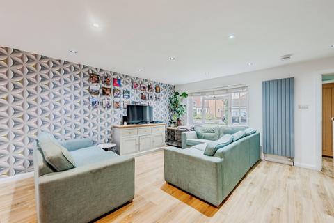 undefined, Wesley Close, Horley