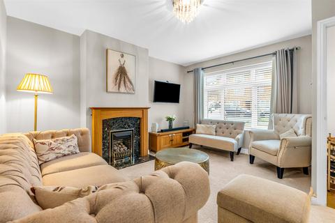 2 bedroom end of terrace house for sale, Windsor Drive, Hertford SG14