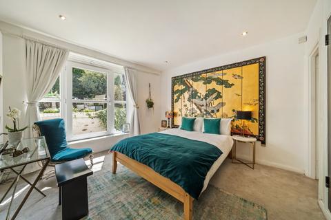 2 bedroom flat for sale, Buckland Crescent, Belsize Park, London NW3