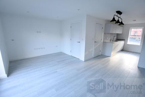 3 bedroom townhouse for sale, Charnian Way, Shepshed, Loughborough