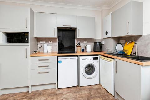 undefined, Hencroft Street South, Slough