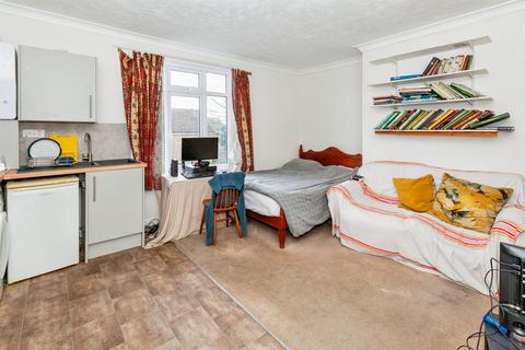 undefined, Hencroft Street South, Slough