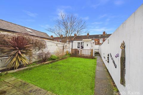 2 bedroom end of terrace house for sale, Brecon Street, East Yorkshire HU8