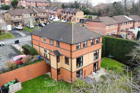 2 bedroom apartment for sale, Surrey Drive, Kingswinford