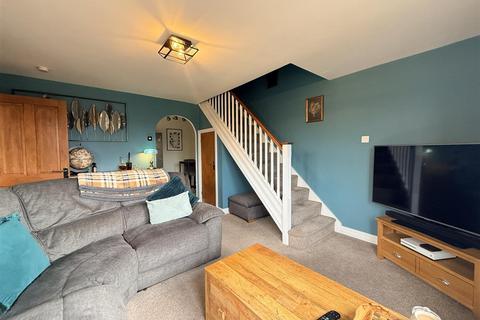 2 bedroom apartment for sale, Surrey Drive, Kingswinford