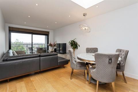 2 bedroom flat for sale, Essoldo Close, HARROW