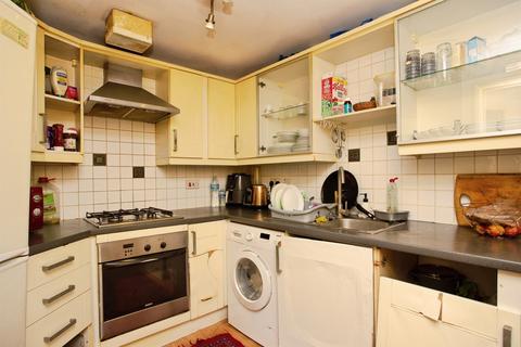 2 bedroom flat for sale, Hirst Crescent, Wembley