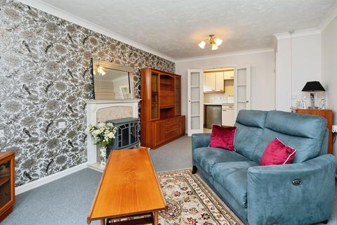 2 bedroom ground floor flat for sale, Springfield Road, Southborough, Tunbridge Wells