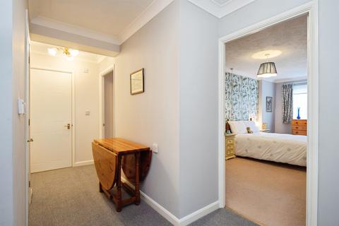2 bedroom ground floor flat for sale, Springfield Road, Southborough, Tunbridge Wells