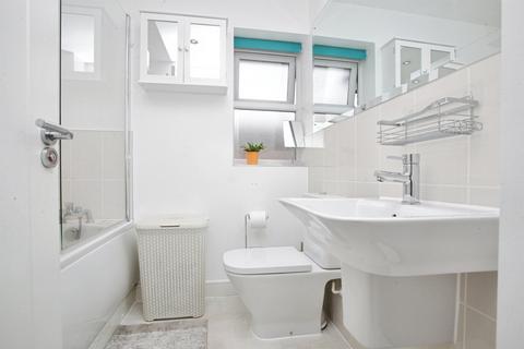 3 bedroom detached house for sale, Aspen Road, RUGBY