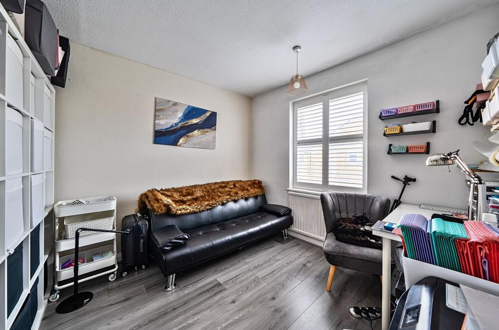 Bedroom 4 (Front right)