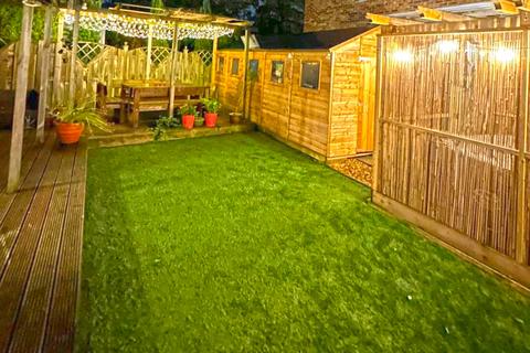 5 bedroom semi-detached house for sale, Thamesgate Close, Richmond, TW10