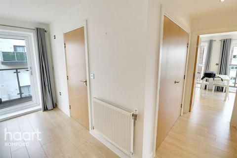 1 bedroom apartment to rent, Wideford Drive, ROMFORD