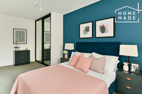 1 bedroom flat to rent, Broadside, M4