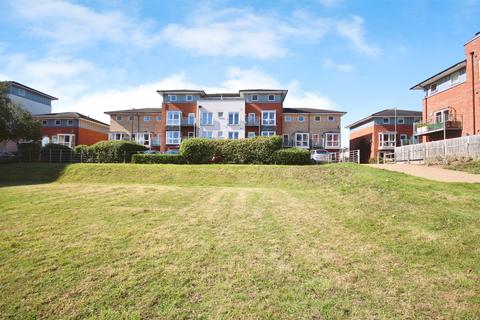 Trent Place, Warwick