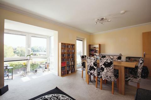 undefined, Trent Place, Warwick