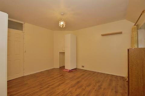 2 bedroom flat for sale, Bond Road, Ashford