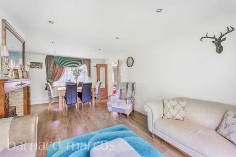 3 bedroom end of terrace house for sale, Ryelands Close, Caterham