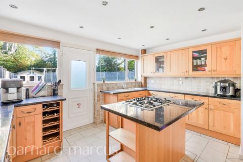 undefined, Ryelands Close, Caterham