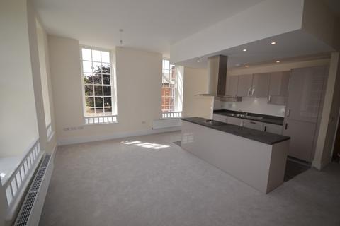 2 bedroom flat to rent, Longley Road, Chichester, PO19