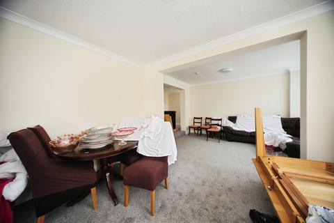 4 bedroom detached house for sale, St. Peters Road, Dunstable