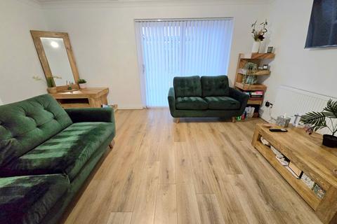 3 bedroom end of terrace house for sale, Lavender Court, Brackla, CF31
