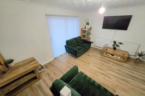 3 bedroom end of terrace house for sale, Lavender Court, Brackla, CF31