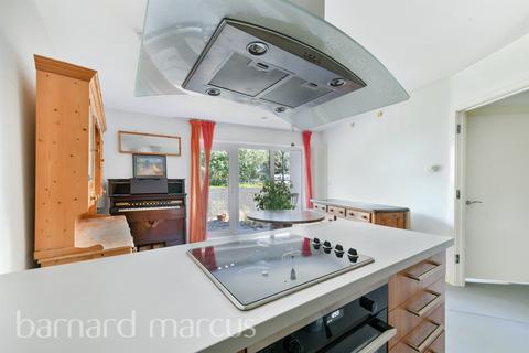 2 bedroom apartment for sale, Whitestone Way, Croydon