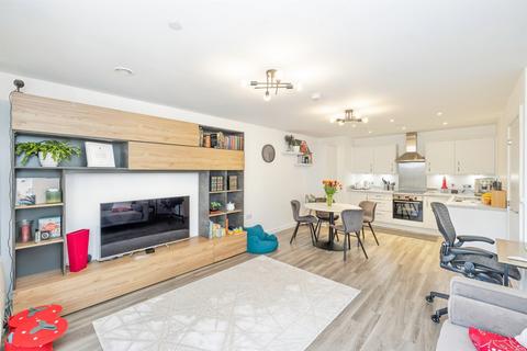 2 bedroom apartment for sale, Colnebank Drive, Watford