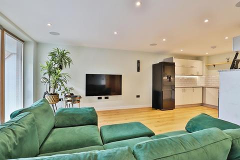 1 bedroom flat for sale, Richmond Hill Drive, Bournemouth