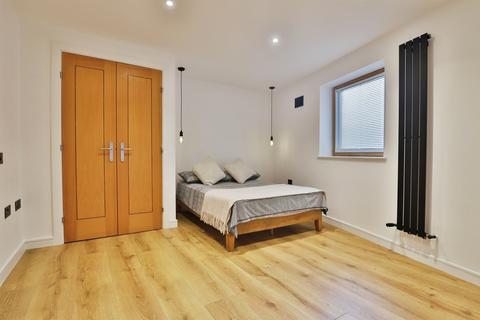 1 bedroom flat for sale, Richmond Hill Drive, Bournemouth