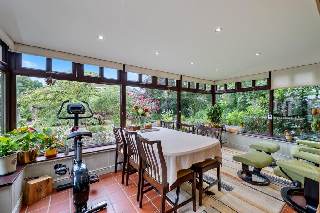 GARDEN ROOM.jpg