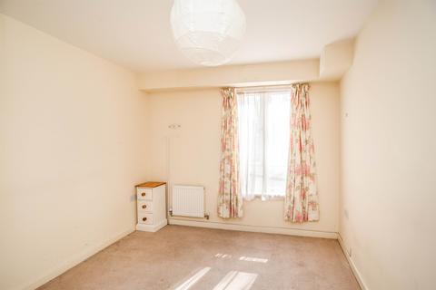 2 bedroom apartment for sale, Pumphouse Crescent, Watford