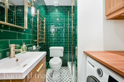 undefined, Balham High Road, London