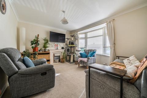3 bedroom semi-detached house for sale, Tempest Avenue, Potters Bar