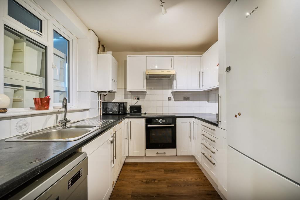 1418101 18 699700...