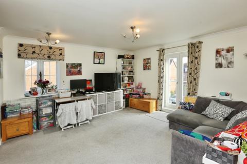 2 bedroom flat for sale, Mescott Meadows, Hedge End, Southampton