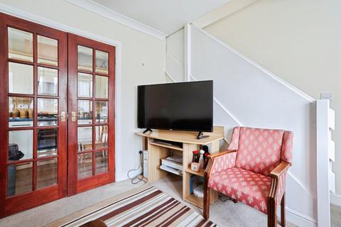 3 bedroom apartment for sale, Holland Park, BRADFORD