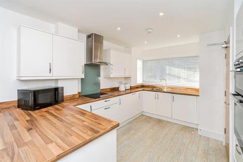 4 bedroom end of terrace house for sale, Old Mill Way, Southampton