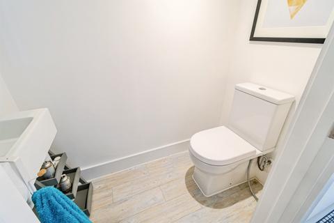 4 bedroom end of terrace house for sale, Old Mill Way, Southampton
