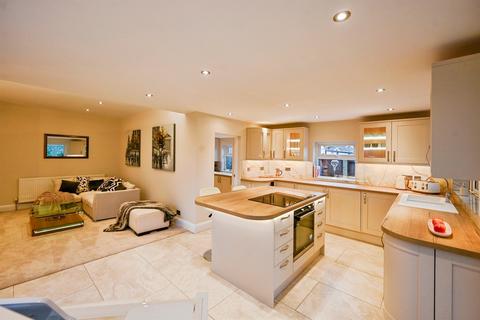4 bedroom detached bungalow for sale, St. Huberts Drive, Skegness