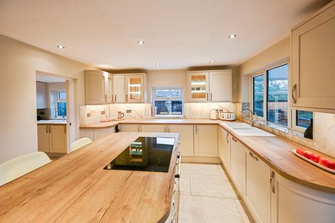4 bedroom detached bungalow for sale, St. Huberts Drive, Skegness