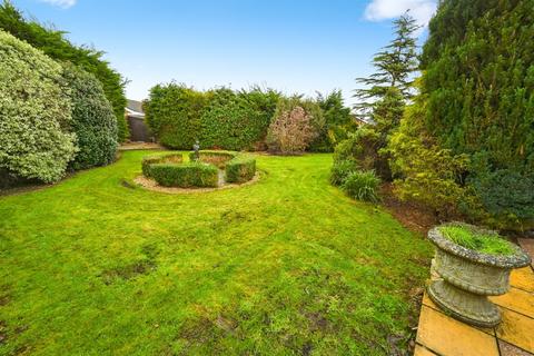 4 bedroom detached bungalow for sale, St. Huberts Drive, Skegness