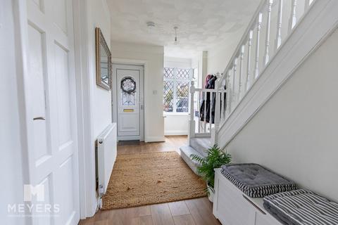 3 bedroom detached house to rent, Corhampton Road, Bournemouth, BH6 5
