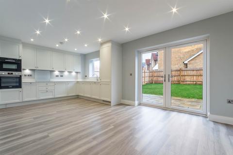 4 bedroom link detached house for sale, Hawthorn Close, Main Road, Bicknacre, Chelmsford