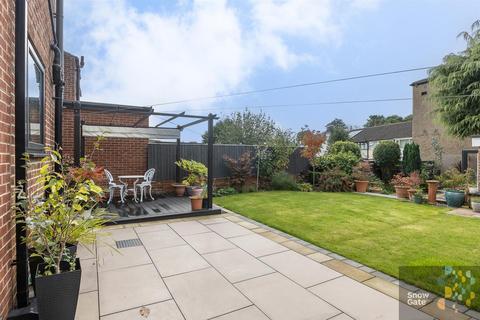 4 bedroom semi-detached house for sale, Towngate Grove, Mirfield WF14