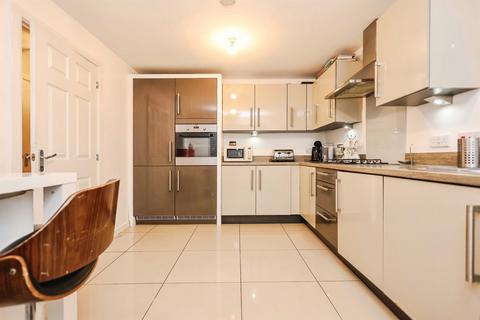 4 bedroom semi-detached house for sale, Thatchers Barn Drive, Halesowen