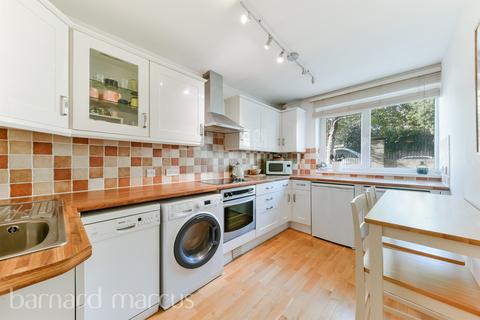 1 bedroom ground floor flat for sale, West Hill Road, London
