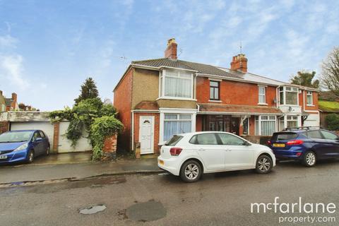 undefined, Evelyn Street, Swindon SN3